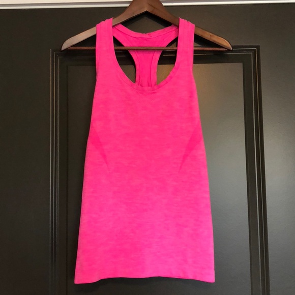 Victoria's Secret Tops - 🌺 VS Women’s Pink Tank Top Size S/P